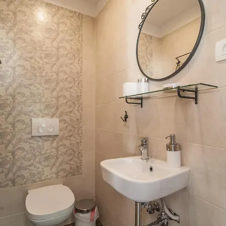 Apartament Vala *